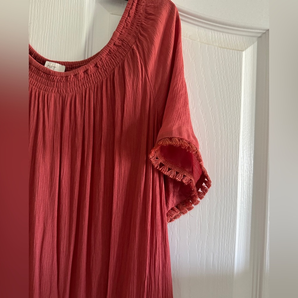 Loft Dress - Picture 2 of 4